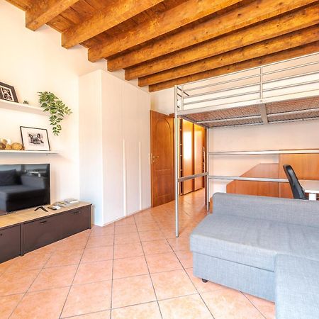 Guest Planet - Rosso Milano Apartment - Navigli Area Ngoại thất bức ảnh