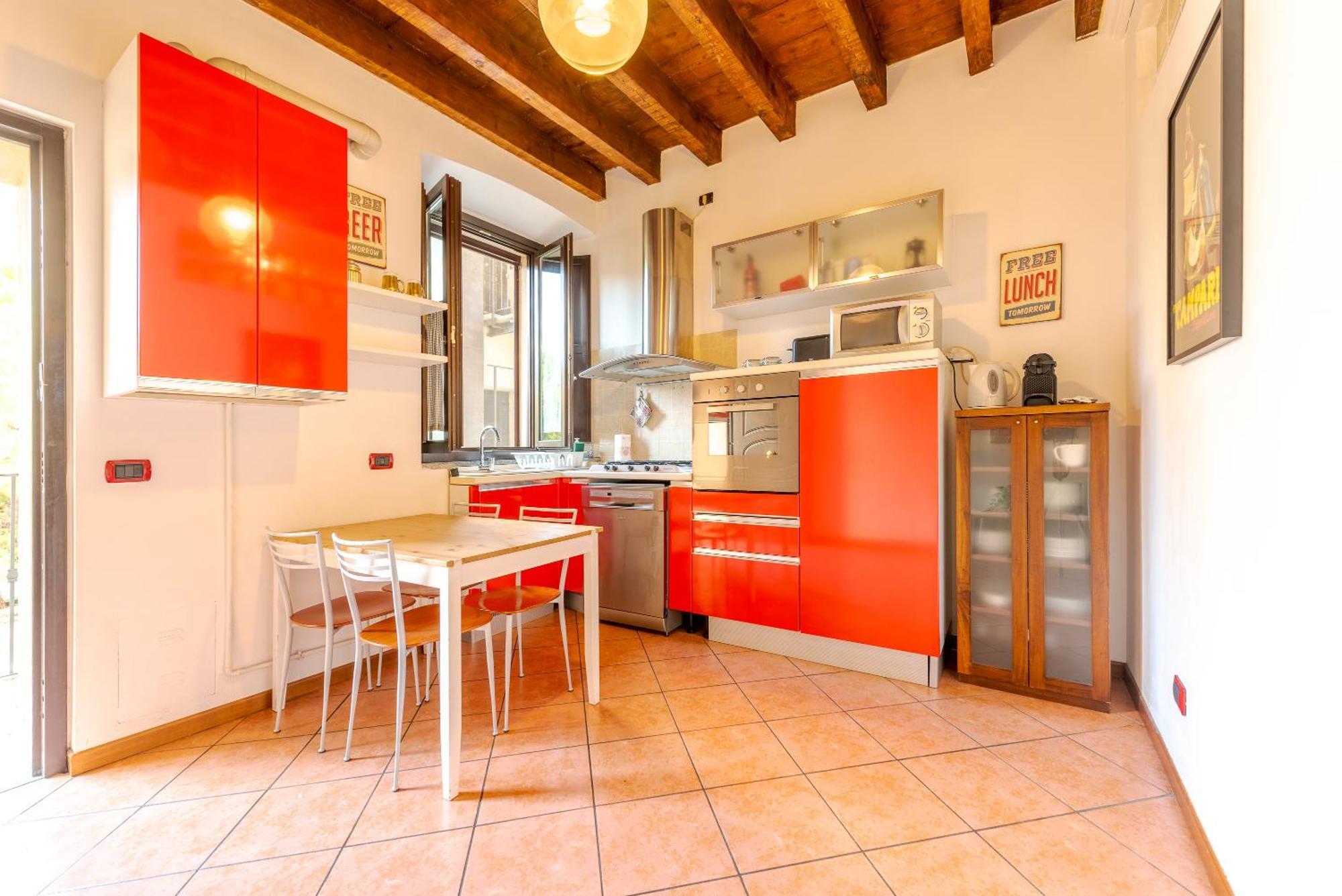Guest Planet - Rosso Milano Apartment - Navigli Area Ngoại thất bức ảnh