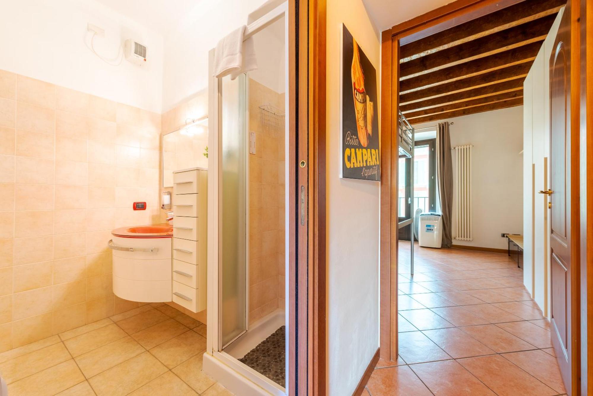 Guest Planet - Rosso Milano Apartment - Navigli Area Ngoại thất bức ảnh